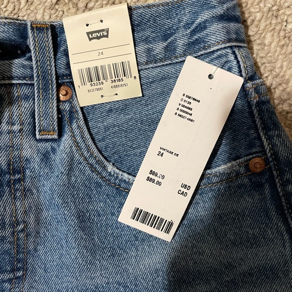 Levi’s 501 Shorts - Picture 2 of 4